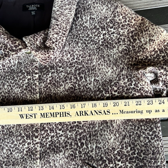 Talbots Button Down Leopard Print chunky gold button jacket pockets. 16 petite - Picture 12 of 13